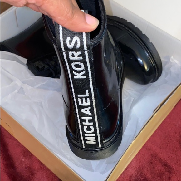 MICHAEL KORS - Black Combat Rain Boots - Picture 2 of 5